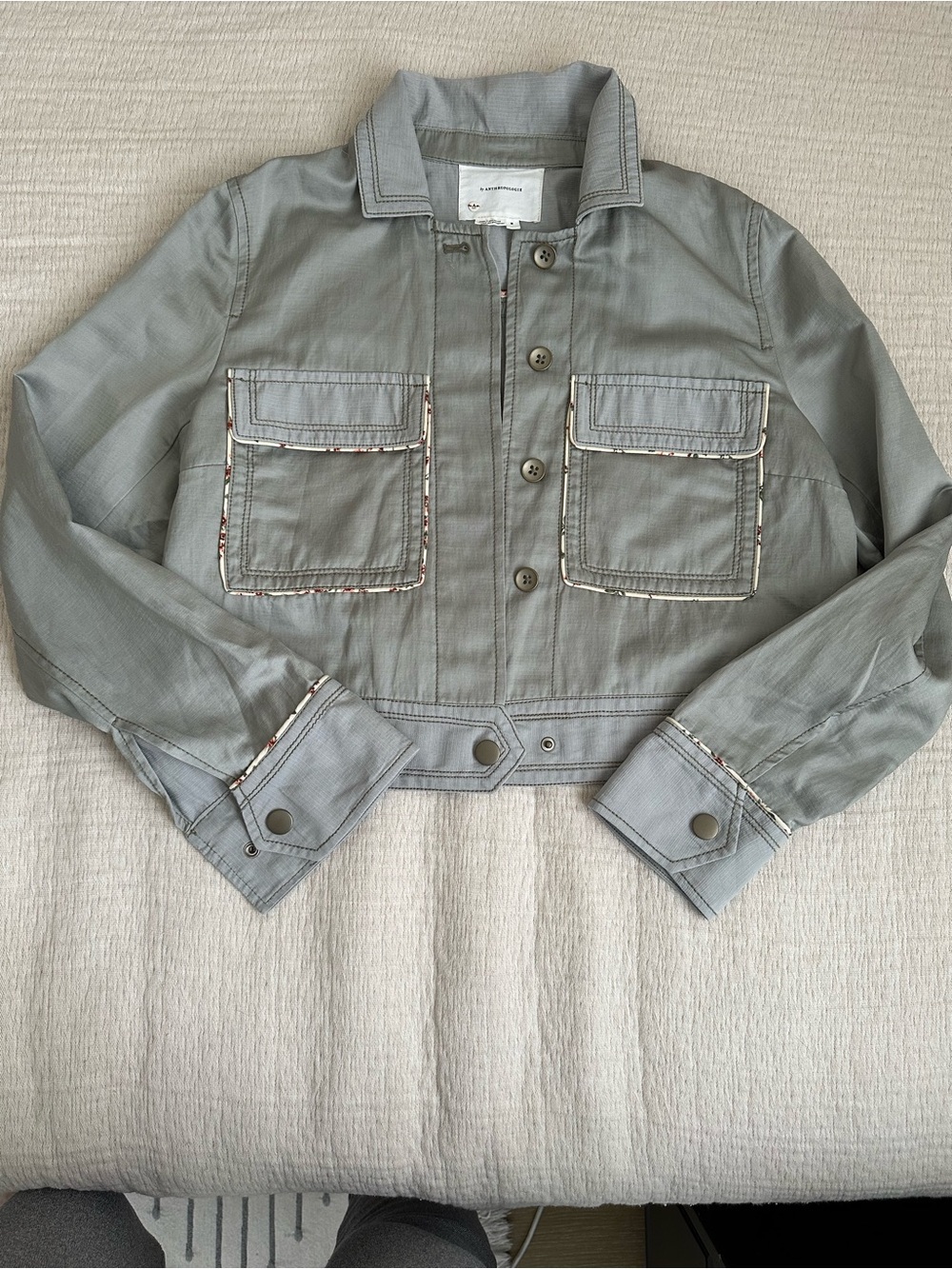 Light neutral green Women's Cropped Utility Jacket